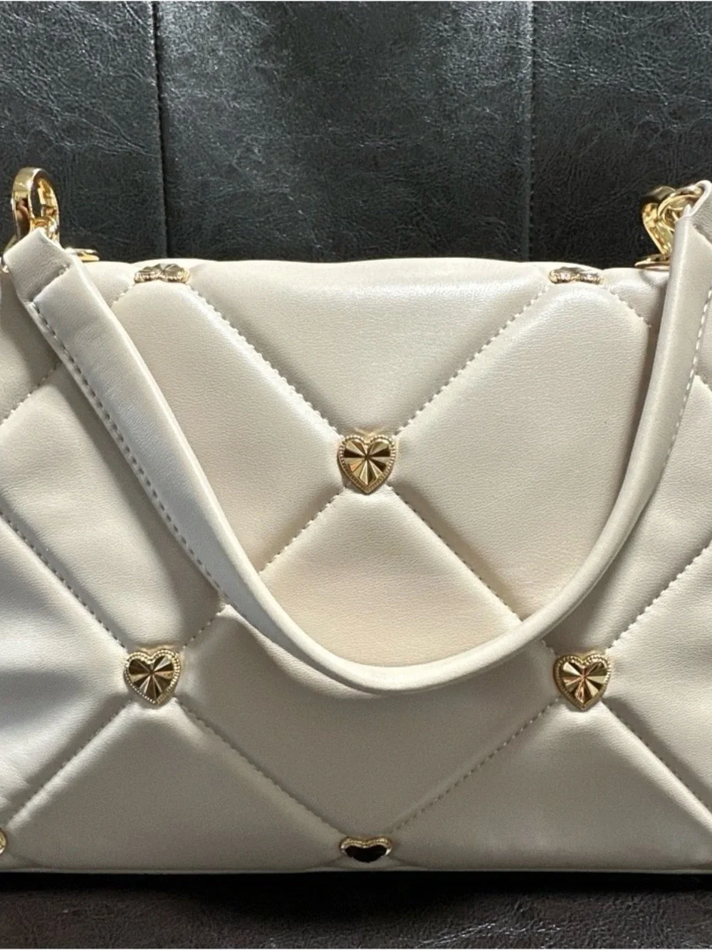 Love Moschino Cream Quilted Top-Handle Crossbody with Gold Hearts. Y2k must have